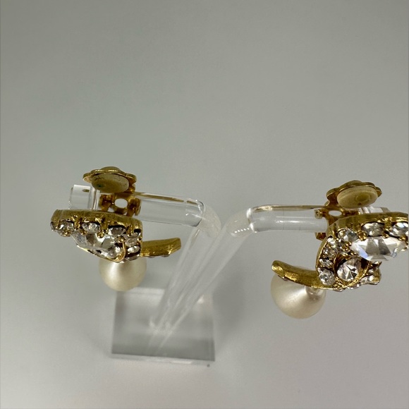 Vintage Faux Drop Pearl Rhinestone clip earrings - Picture 7 of 7